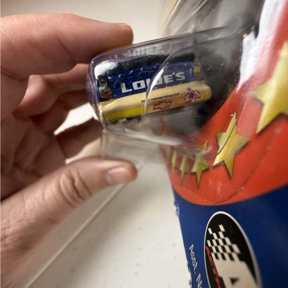 Winner's Circle Jimmie Johnson
#48 Looney Tunes Sylvester and Tweety Bird NIB - Picture 4 of 5